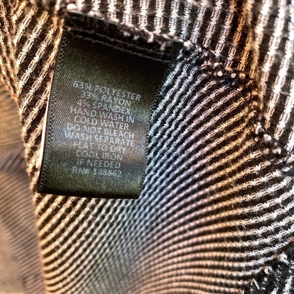 Torrid Lovesick 1 Black Stripe Strappy Back Crop Vneck Short Sleeve Tee - Picture 7 of 10